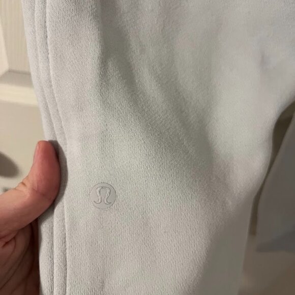 Lululemon Scuba Sweatpants - Picture 4 of 5